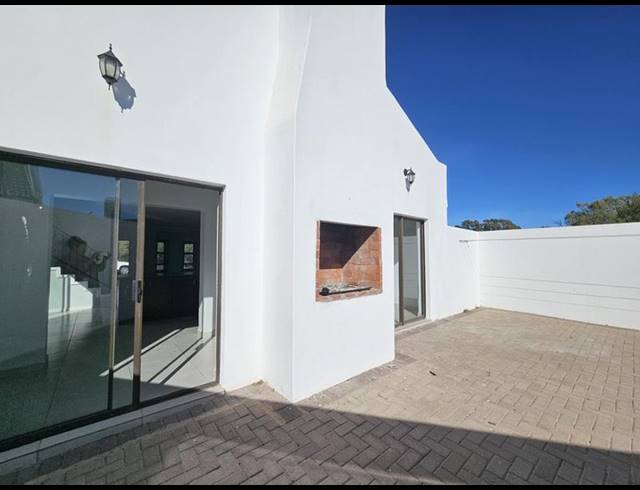 3 BEDROOM HOUSE FOR SALE IN SHELLEY POINT